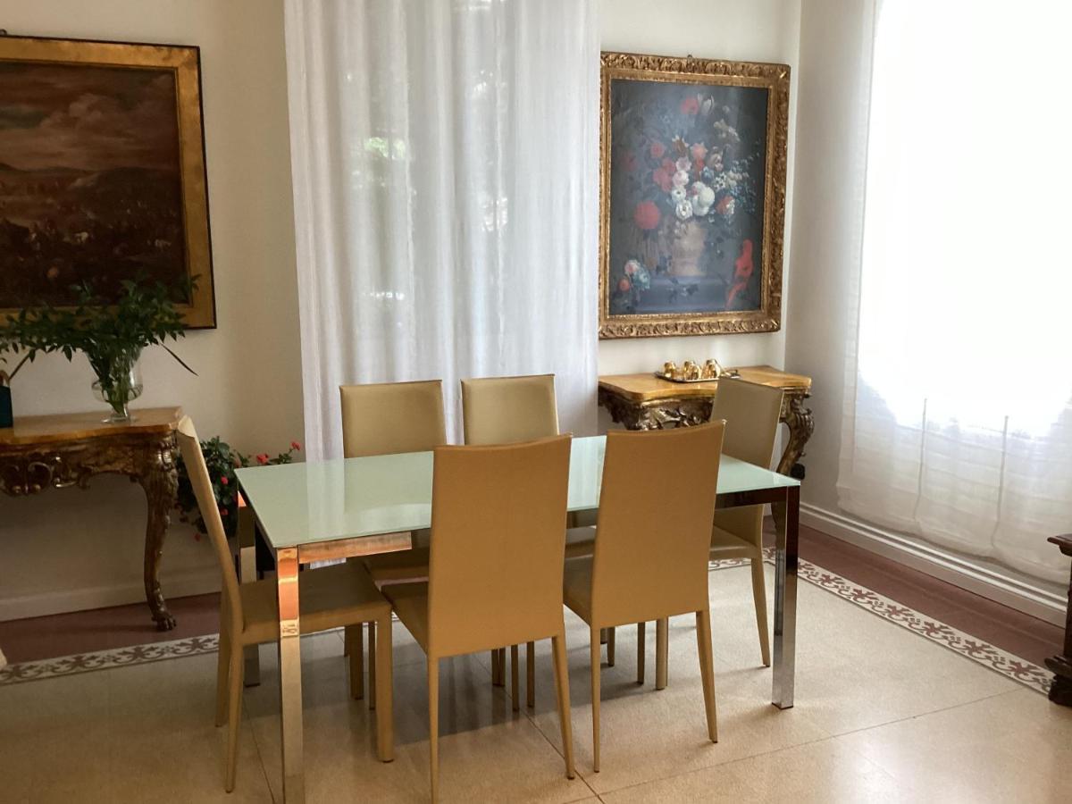 Il Villino Della Duchessa Bed & Breakfast Parma Exterior photo
